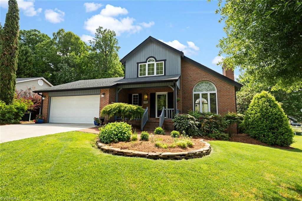 1007 Kings Arms Court, High Point, NC 27262 Main Photo