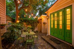 8 Trumbo Street photo 4