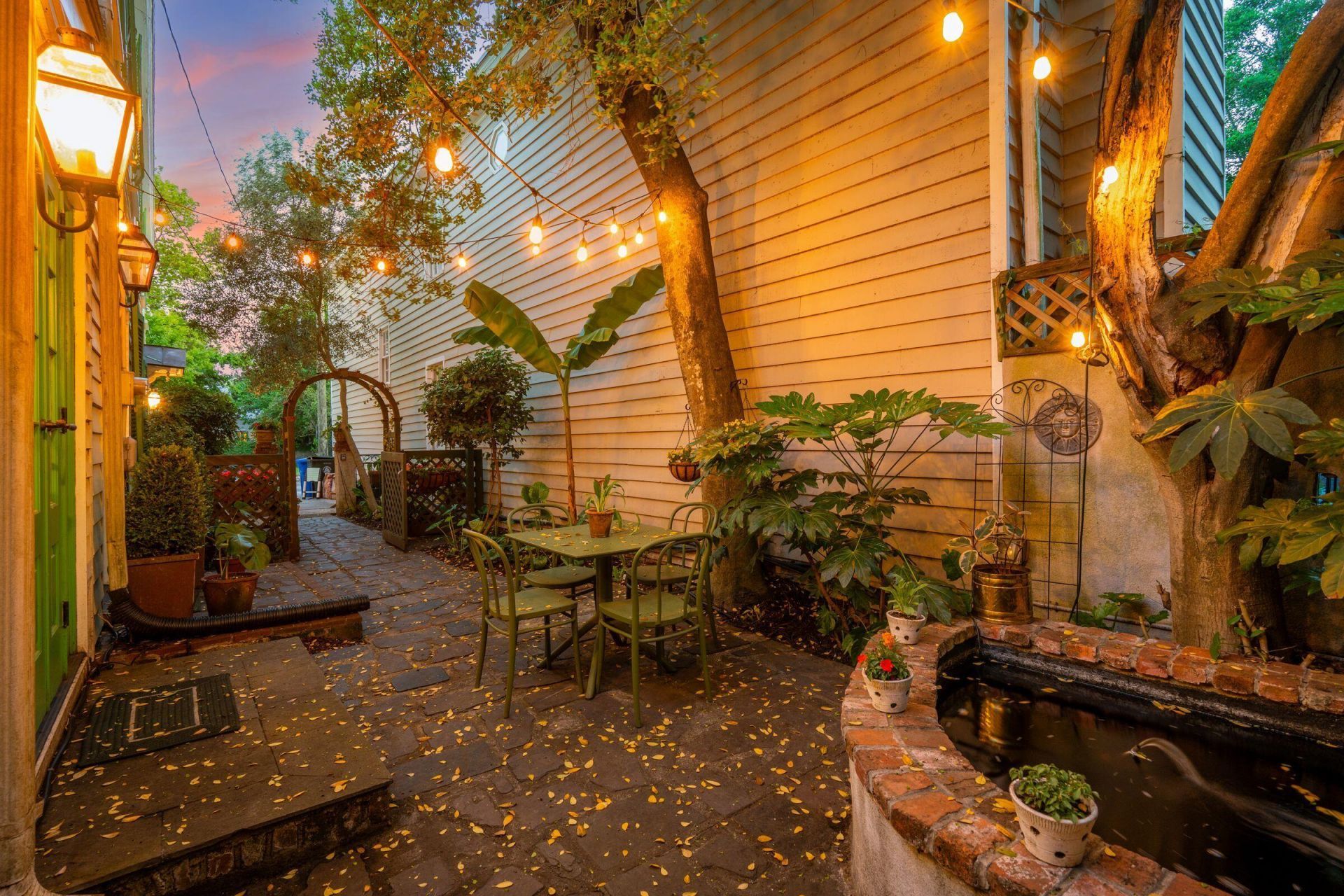 8 Trumbo Street Photo 4