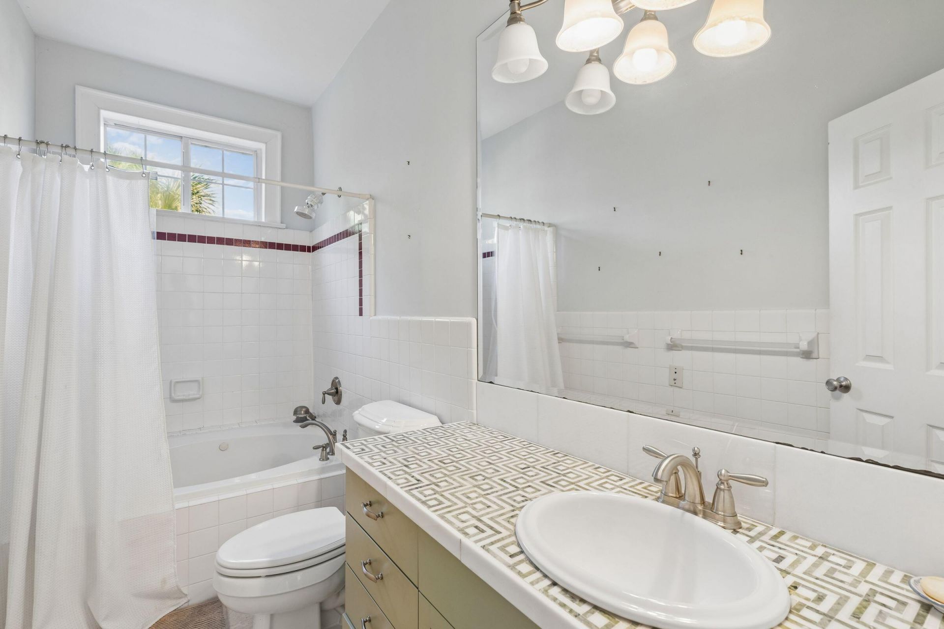 8 Trumbo Street Photo 51