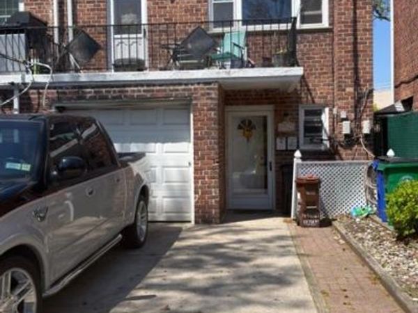 195-27 37 Ave First Fl, Flushing, NY 11358