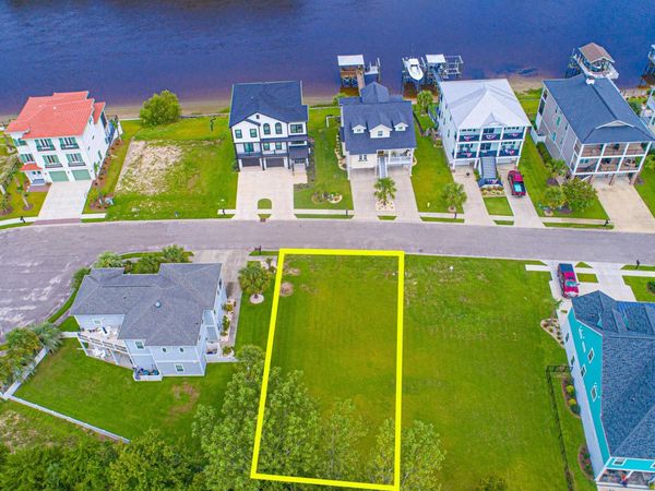 120 Palmetto Harbour Dr. , North Myrtle Beach, SC 29582