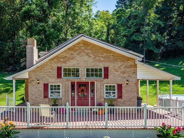 279 HELMS ROAD, STANLEY, VA 22851