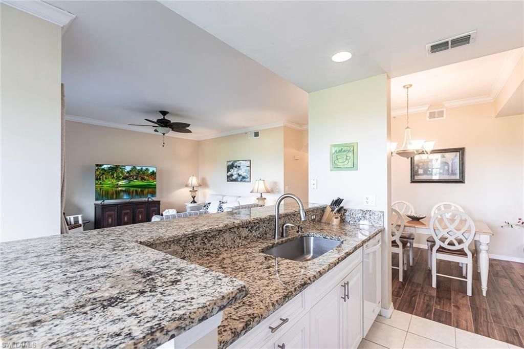9500 Highland Woods Blvd, Unit 7107, Bonita Springs, FL 34135 Photo
