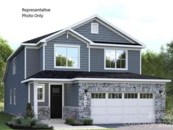 2040 Fernway Drive , Charlotte, NC 28216