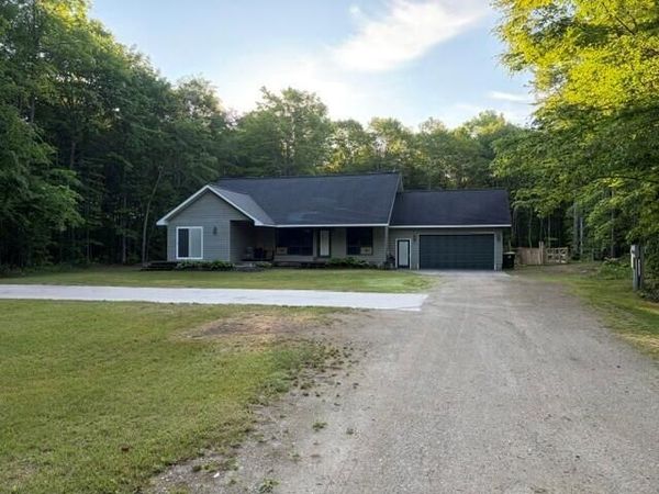 36243 S Trillium LN, De Tour Village, MI 49725