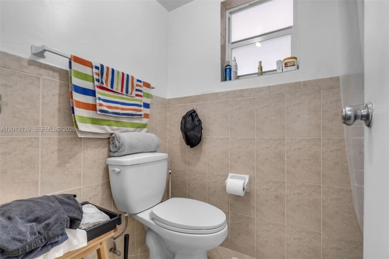 7400 Miami Lakes Dr, Unit D205, Miami Lakes, FL 33014 Photo