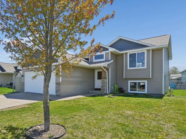 1314 Blue Jay Place, New Richmond, WI 54017