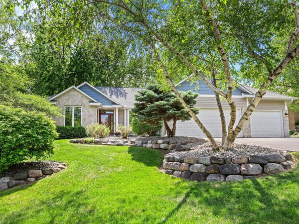 11272 Kenworth Lane, Lakeville, MN 55044