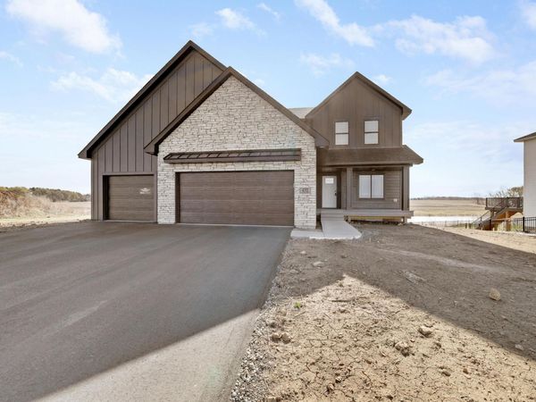 470 Sea Wing Boulevard , Prescott, WI 54021