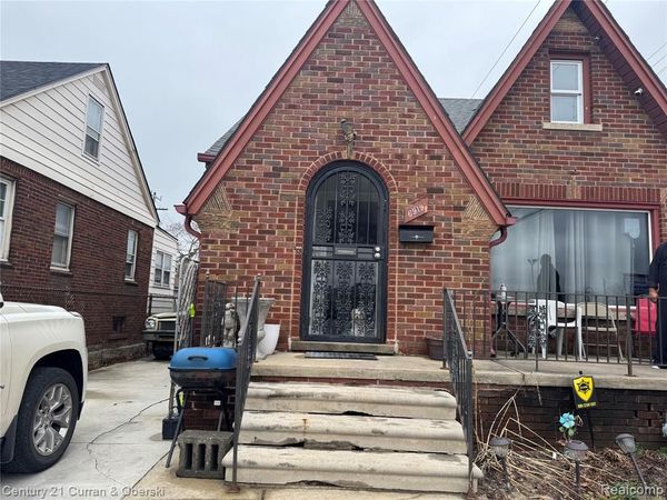 6919 Winthrop Street, Detroit, MI 48228