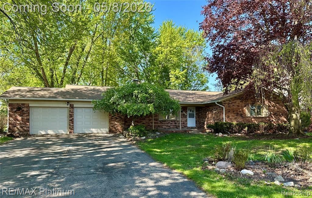 5248 Daniel Drive, Brighton Township, MI 48114 Main Photo