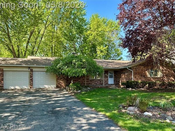 5248 Daniel Drive, Brighton Twp, MI 48114