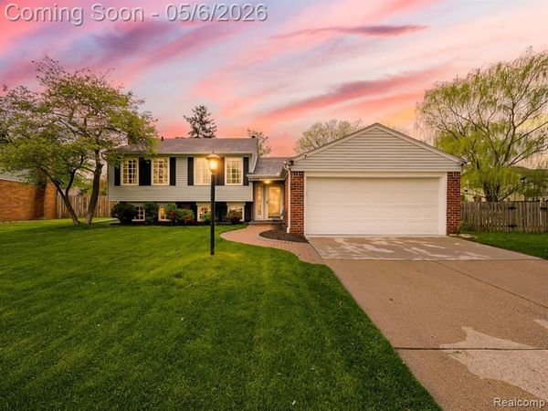 41528 Greenwood Court, CANTON, MI 48187