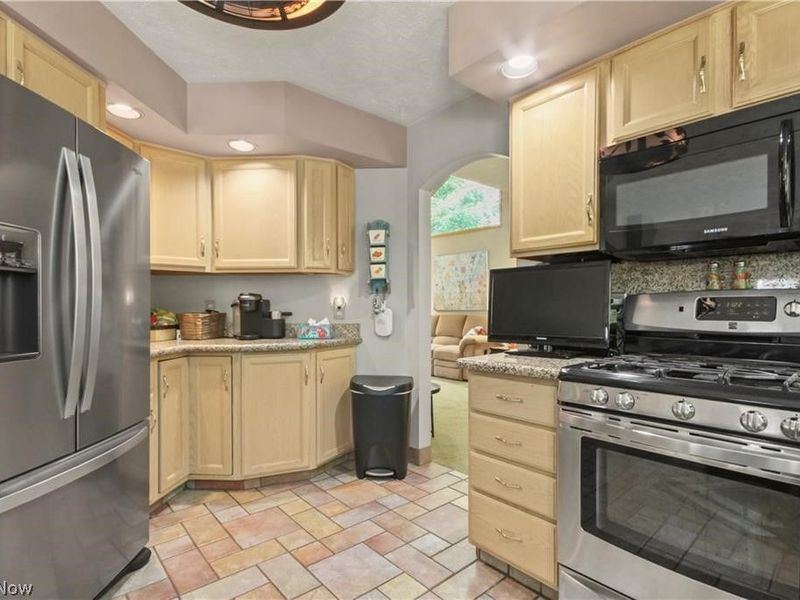 391 Centennial Drive, Vienna, OH 44473 Photo 11