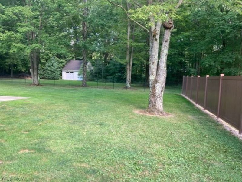 391 Centennial Drive, Vienna, OH 44473 Photo 32