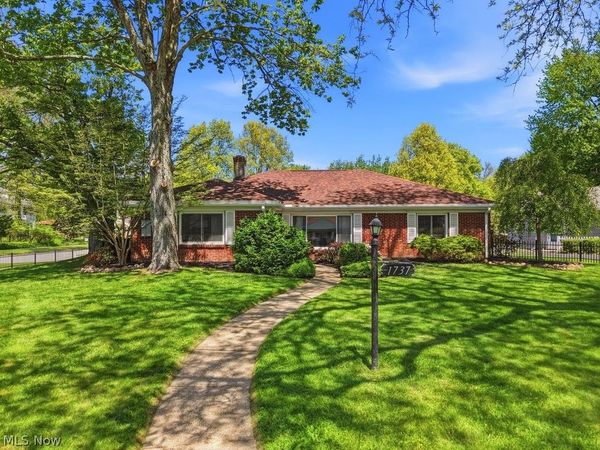 1737 Highbridge Road , Cuyahoga Falls, OH 44223
