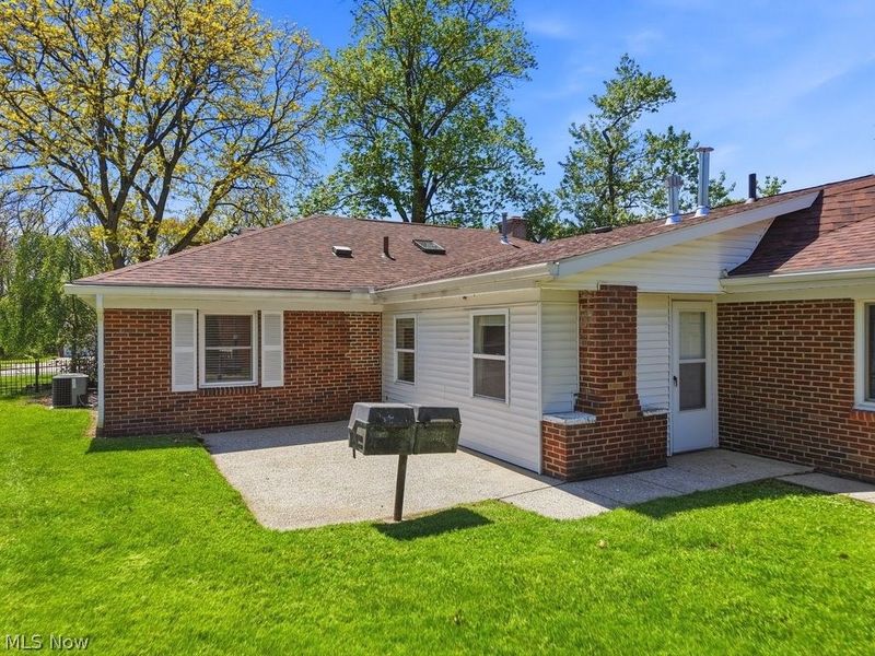 1737 Highbridge Road, Cuyahoga Falls, OH 44223 Photo 4