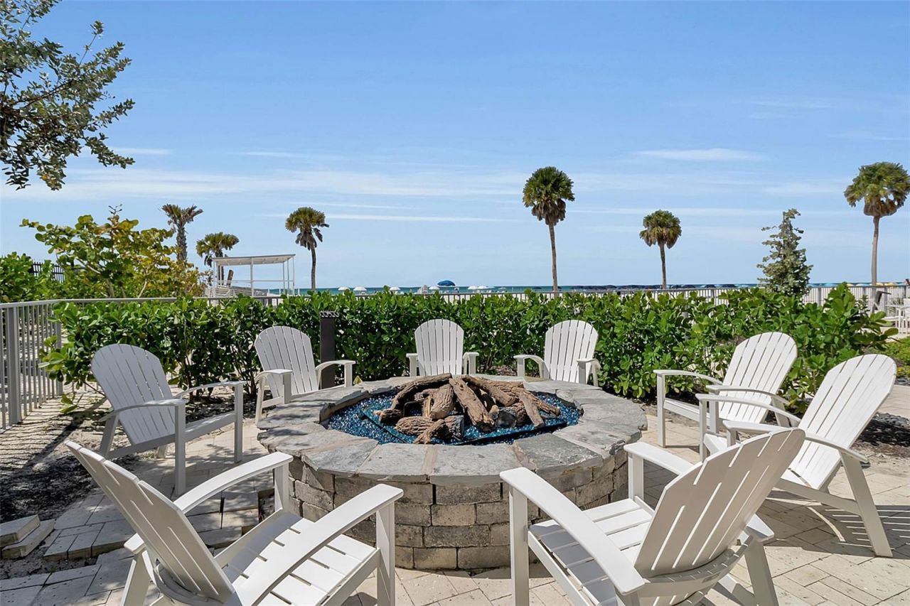 1035 Seaside Drive, Unit 308, Sarasota, FL 34242 Photo