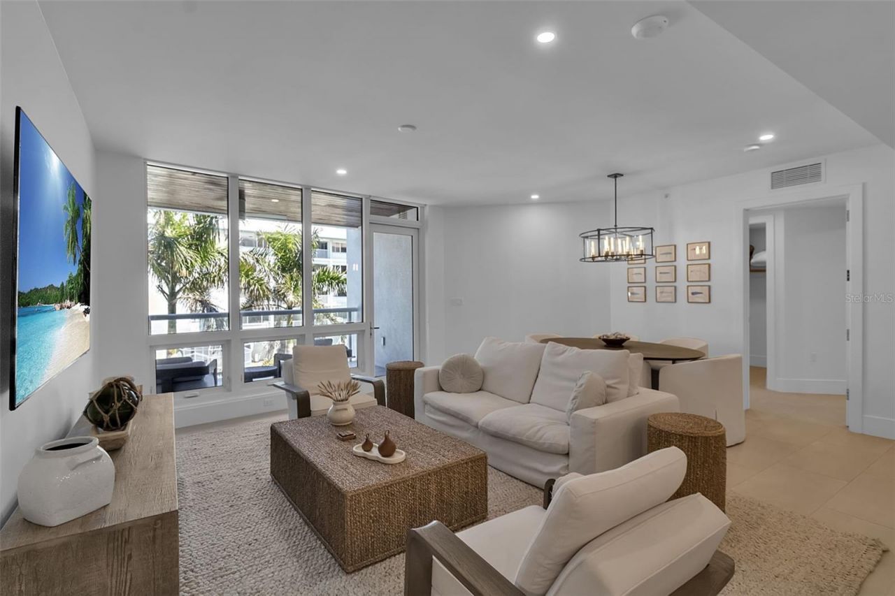 1035 Seaside Drive, Unit 308, Sarasota, FL 34242 Photo