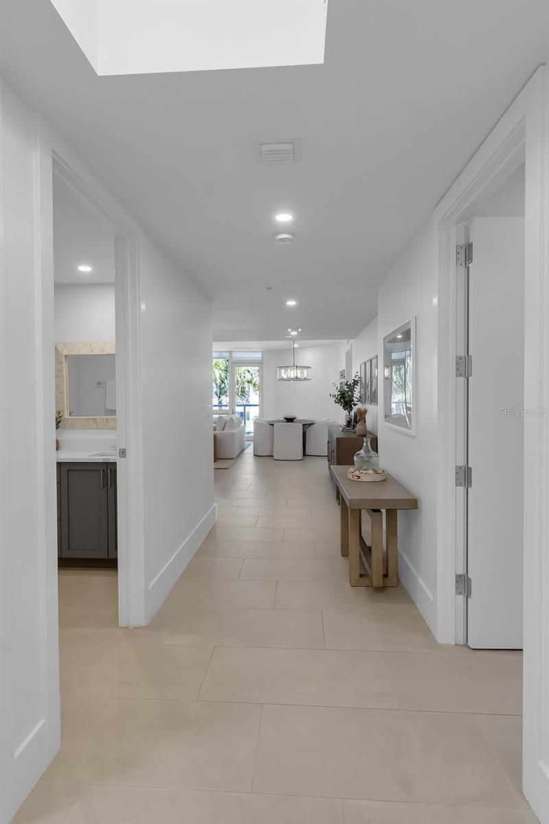 1035 Seaside Drive, Unit 308, Sarasota, FL 34242 Photo
