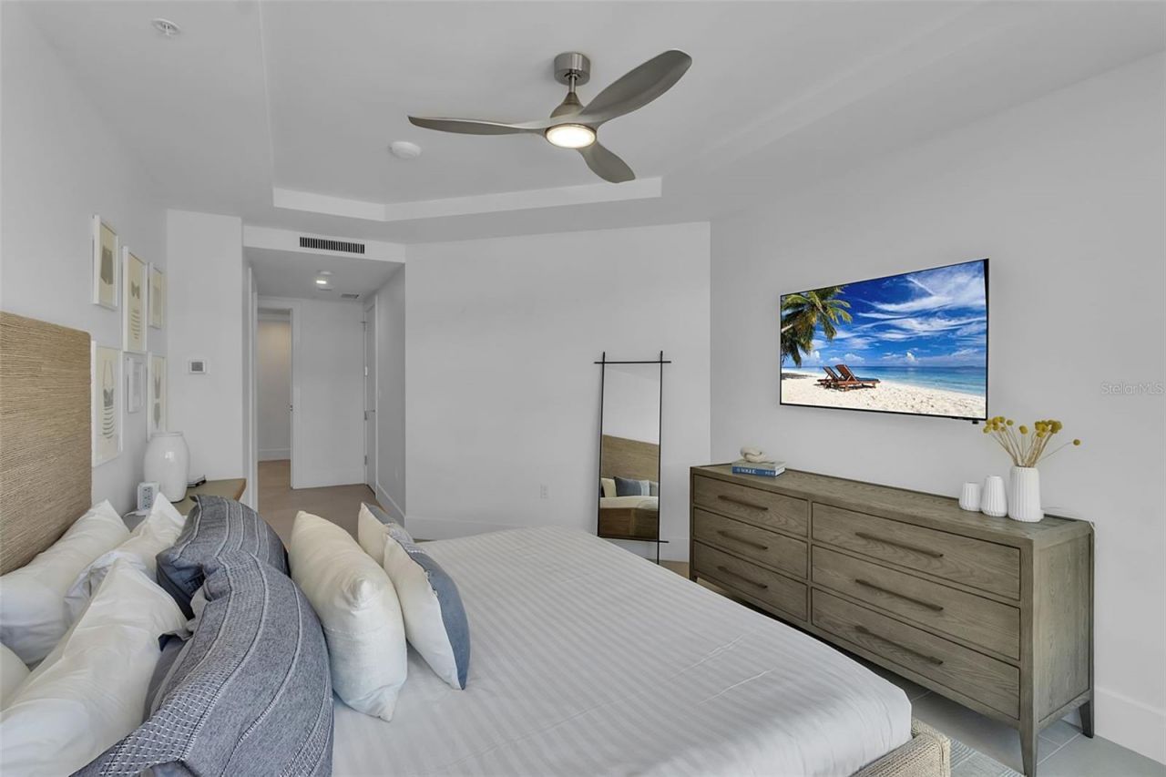 1035 Seaside Drive, Unit 308, Sarasota, FL 34242 Photo