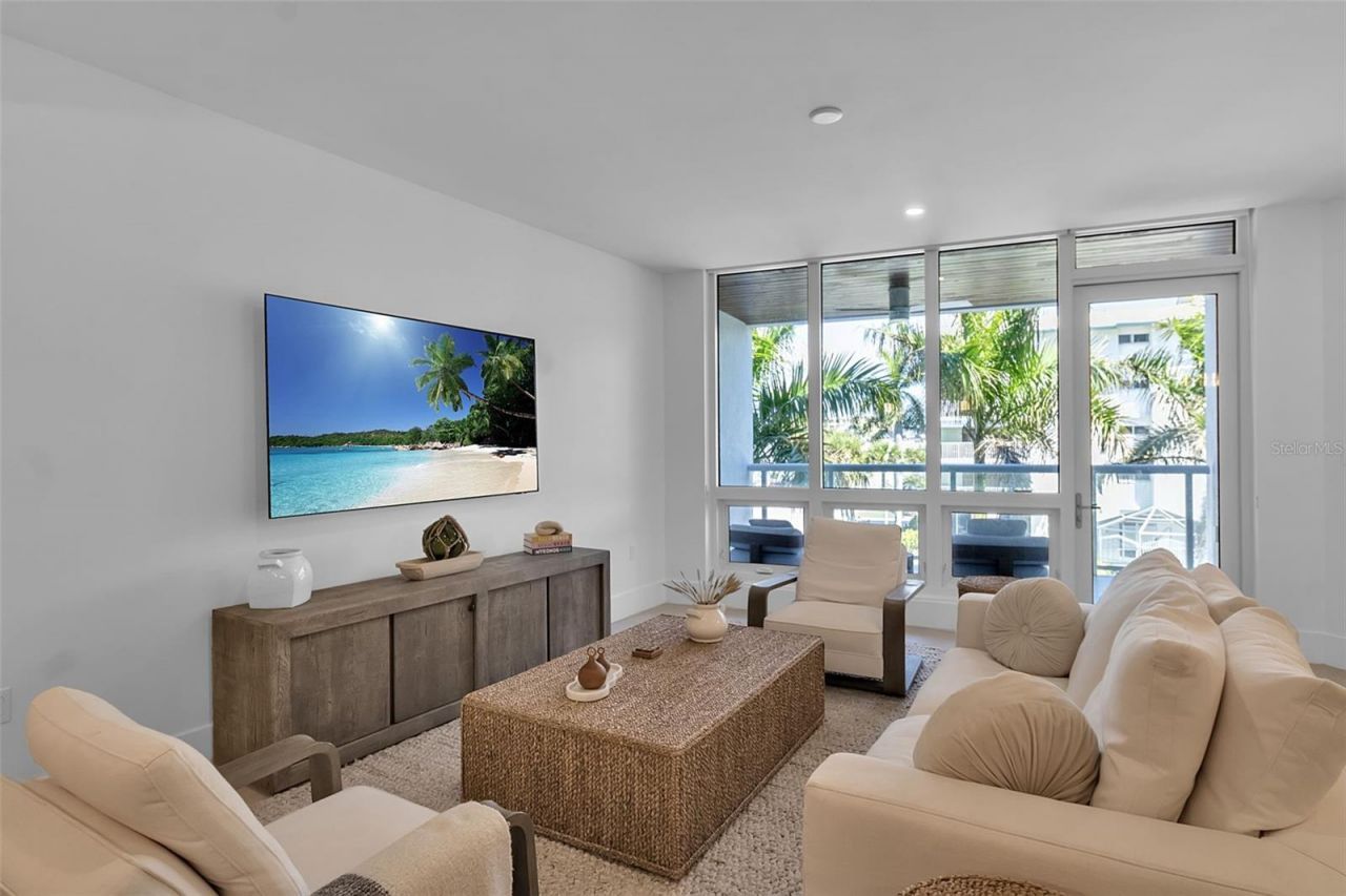 1035 Seaside Drive, Unit 308, Sarasota, FL 34242 Photo