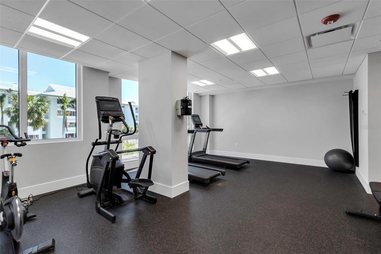 1035 Seaside Drive, Unit 308, Sarasota, FL 34242 Photo