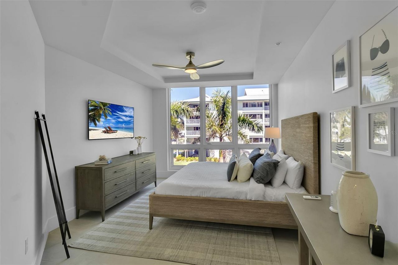 1035 Seaside Drive, Unit 308, Sarasota, FL 34242 Photo