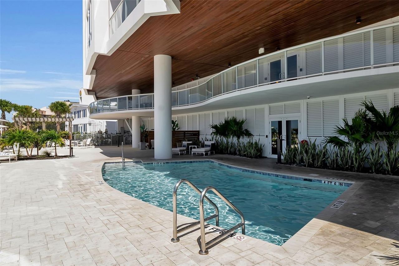 1035 Seaside Drive, Unit 308, Sarasota, FL 34242 Photo
