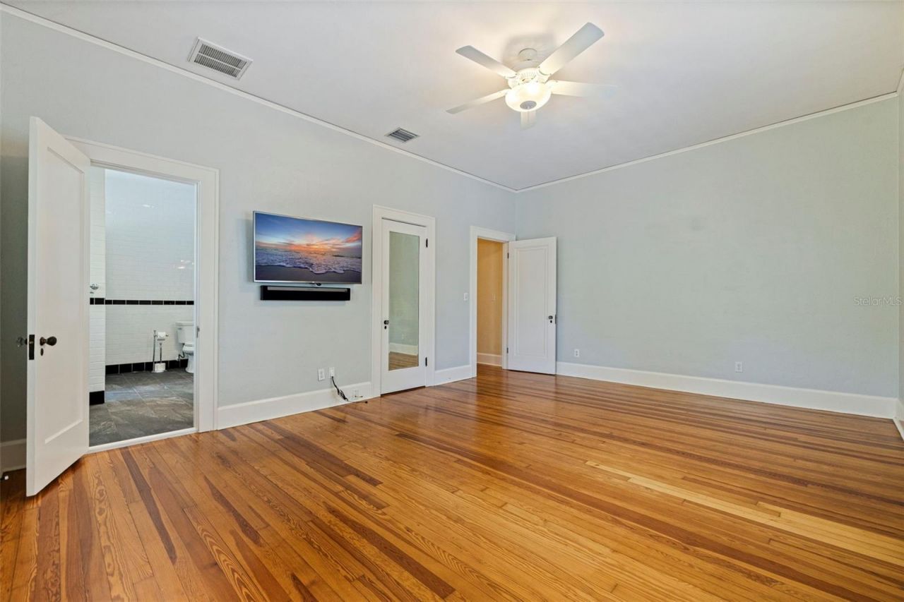 1260 10th Street N, Saint Petersburg, FL 33705 Photo