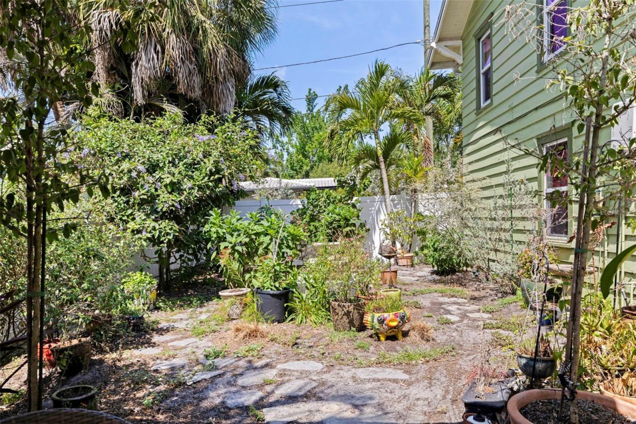 1260 10th Street N, Saint Petersburg, FL 33705 Photo