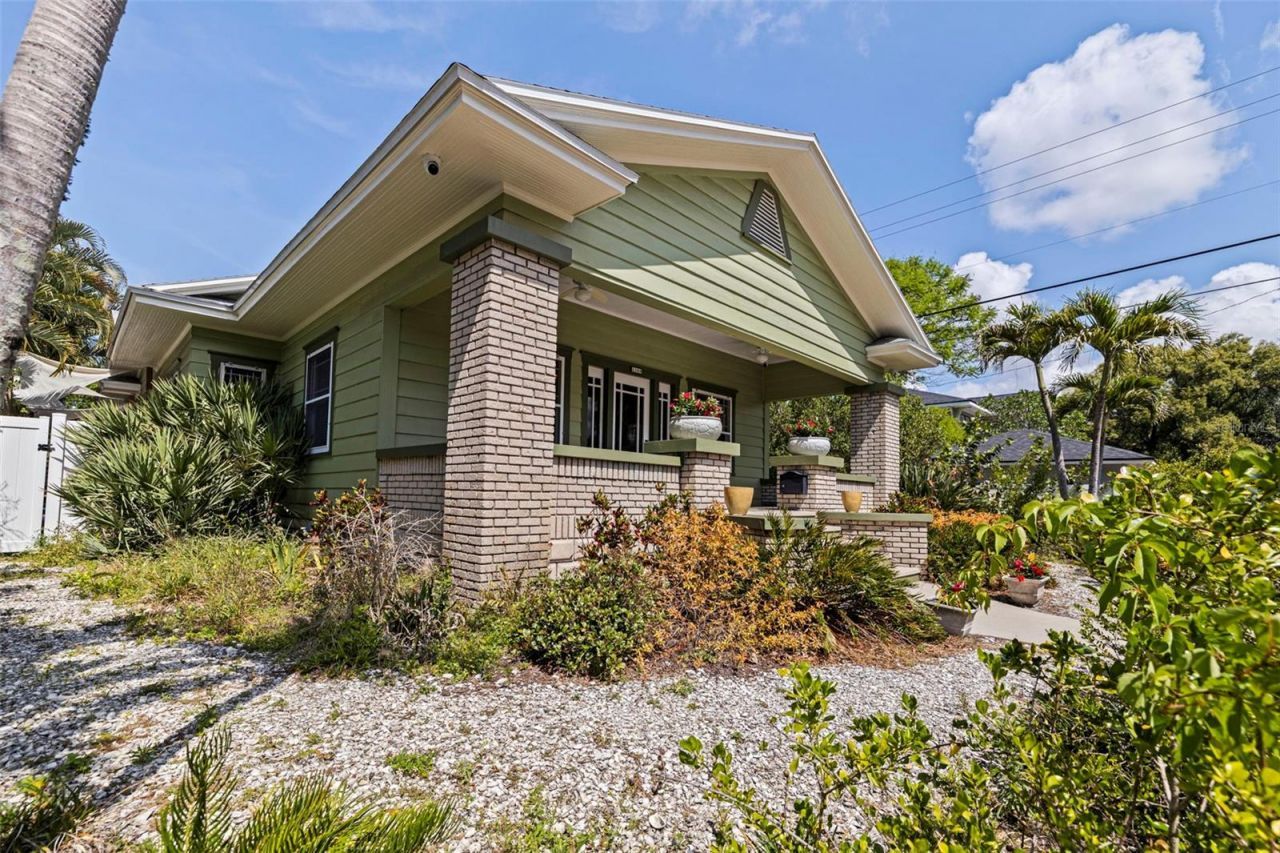 1260 10th Street N, Saint Petersburg, FL 33705 Photo