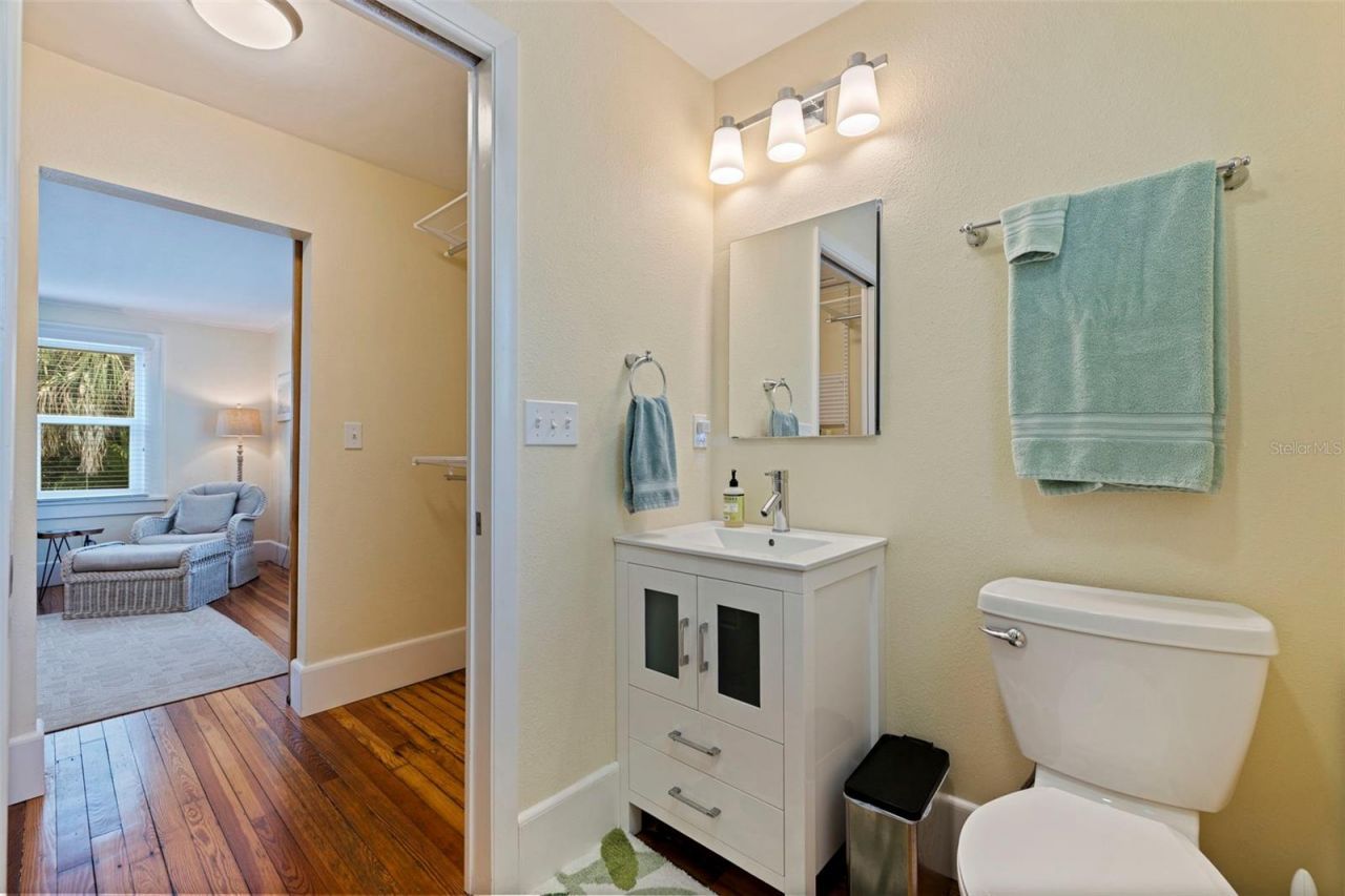 1260 10th Street N, Saint Petersburg, FL 33705 Photo