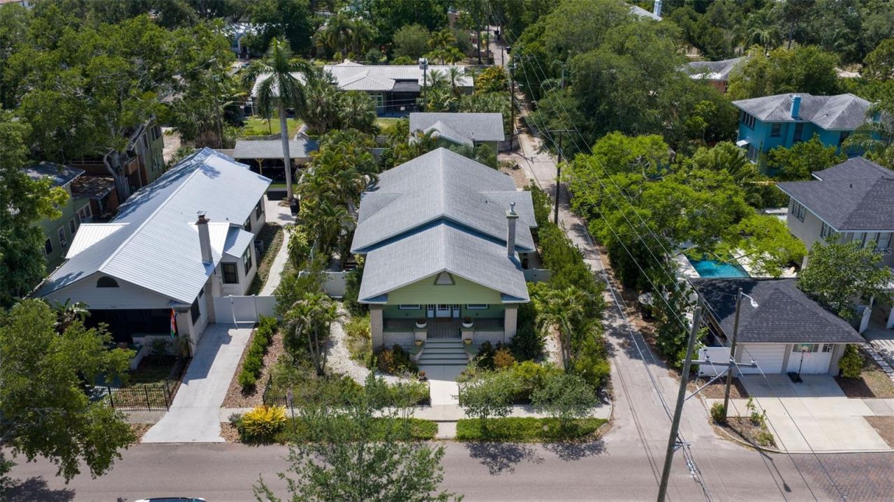 1260 10th Street N, Saint Petersburg, FL 33705 Photo