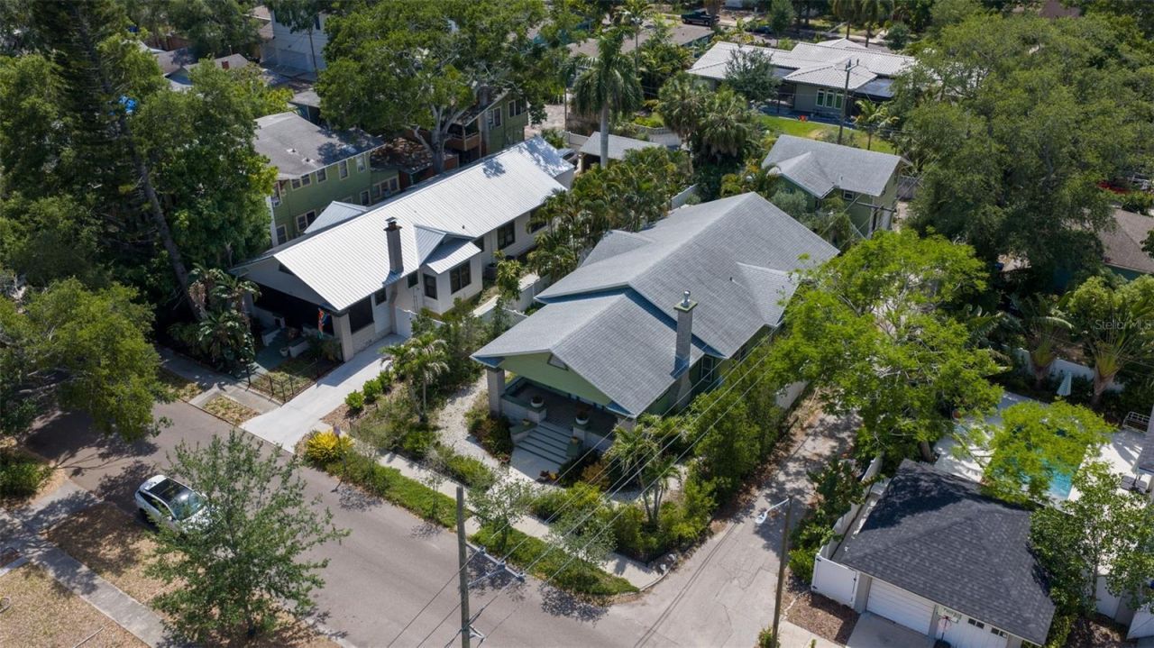 1260 10th Street N, Saint Petersburg, FL 33705 Photo