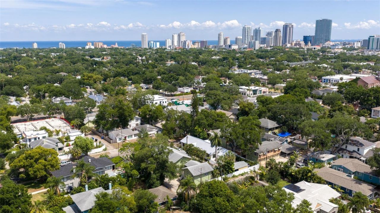 1260 10th Street N, Saint Petersburg, FL 33705 Photo