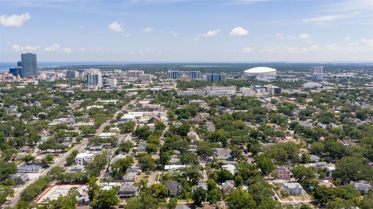 1260 10th Street N, Saint Petersburg, FL 33705 Photo