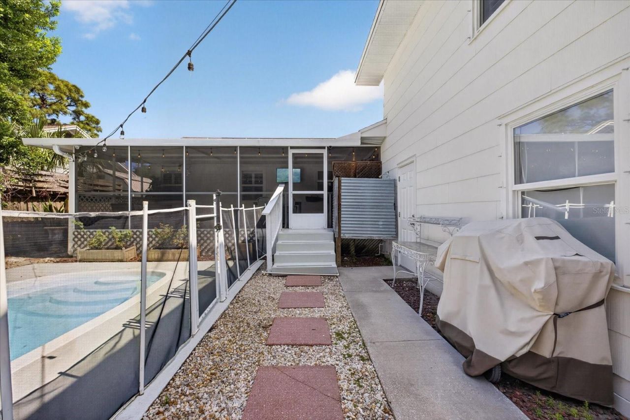 2400 9th Avenue N, Saint Petersburg, FL 33713 Photo