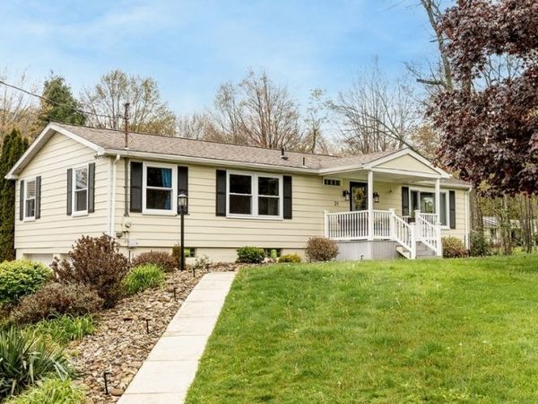 21 Patterson School Rd, Grove City, PA 16127
