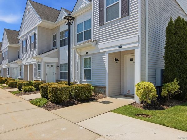 13 Spring Drive , Seaford, NY 11783