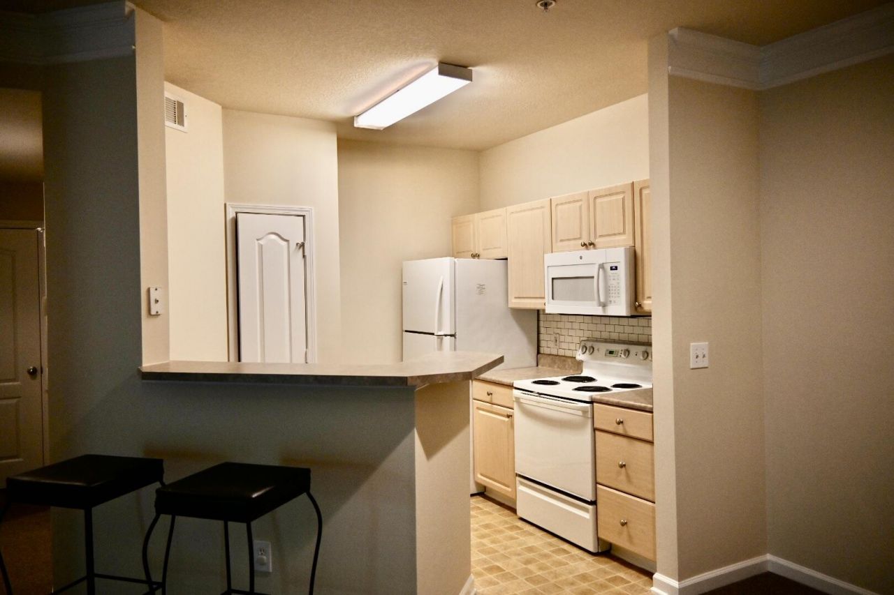 1300 Park West Boulevard Photo 4