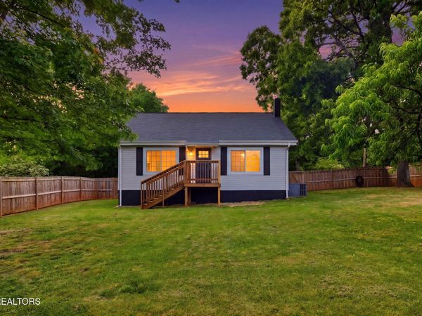 2540 Mentor Rd, Louisville, TN 37777