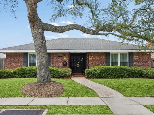 2321 ORIOLE Street , New Orleans, LA 70122