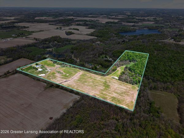 3565 S Lacey Lake Road, Bellevue, MI 49021