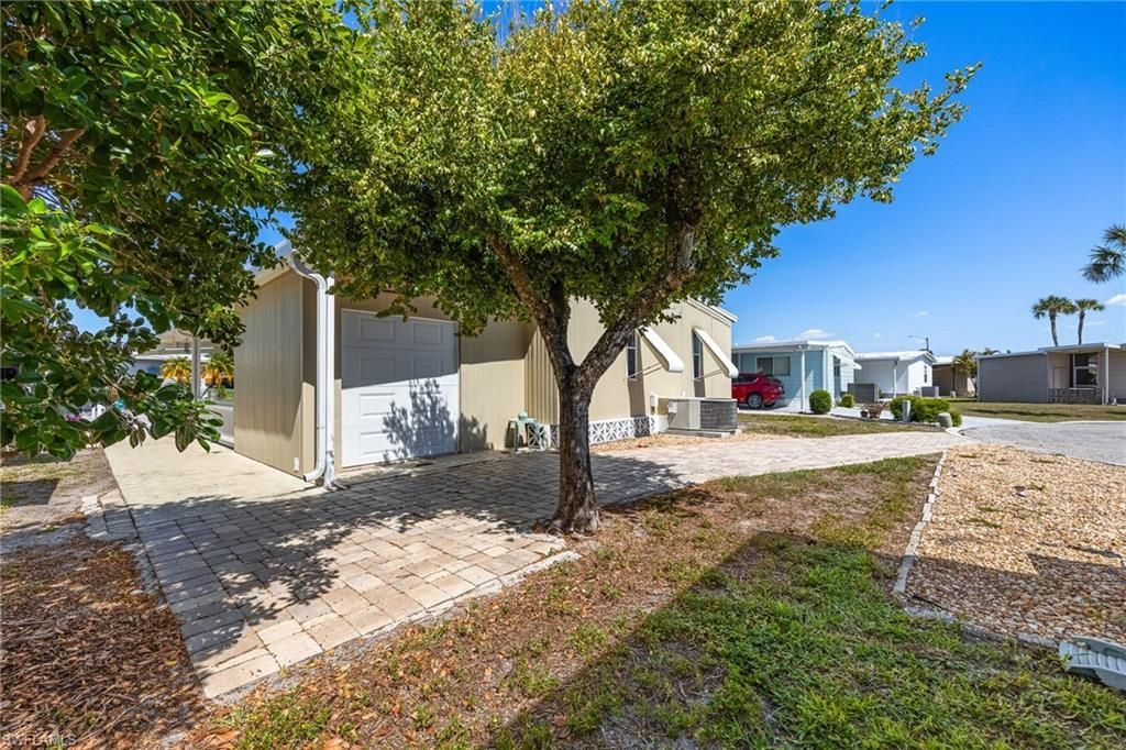 356 Nicklaus Blvd, North Fort Myers, FL 33903 Photo