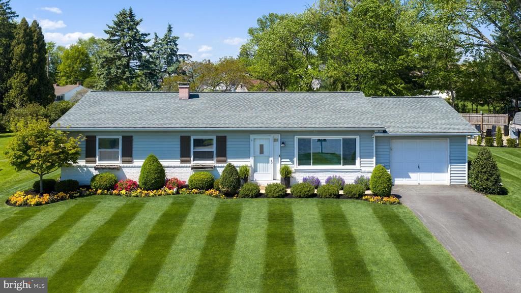 48 VISTA DRIVE , MARIETTA, PA 17547