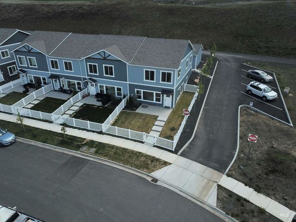 1215 Edington Ave, Moscow, ID 83834