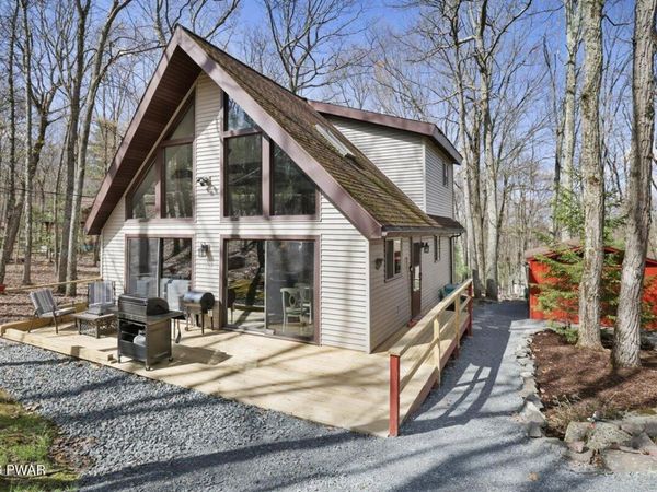 130 Paper Birch S, Tafton, PA 18464