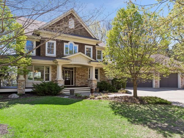 1750 Lucy Ridge Court, Chanhassen, MN 55317